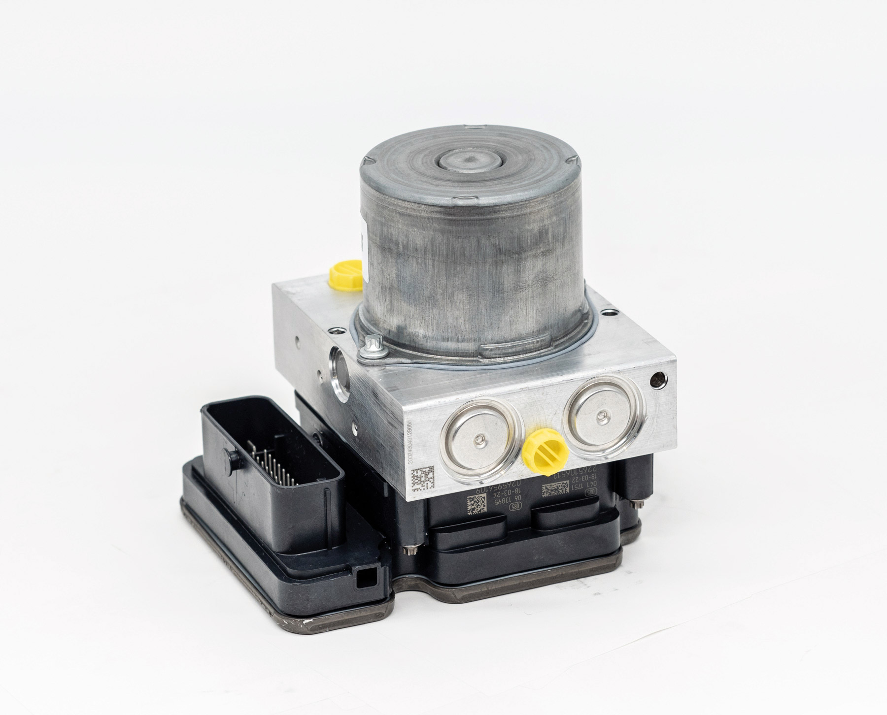 Audi A4 – Defektes ABS-Steuergerät Defektes ABS-Steuergerät im Audi A4 mit Fehler 15381504 – Bremskraftverstärkung ausgefallen